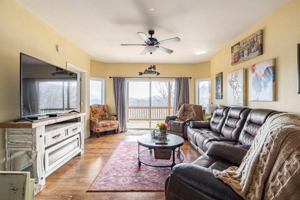 Red Rooster Family Cabin W/Hot Tub+Fire Pit+View Franklin Luaran gambar