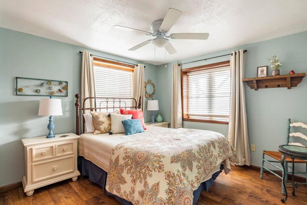 Red Rooster Family Cabin W/Hot Tub+Fire Pit+View Franklin Luaran gambar